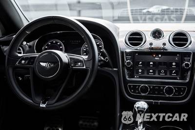 2017 Bentley Bentayga W12 - zdjęcie 49 z 75 - miniatura