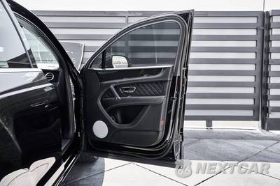 2017 Bentley Bentayga W12 - zdjęcie 17 z 75 - miniatura