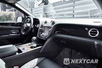 2017 Bentley Bentayga W12 - zdjęcie 35 z 75 - miniatura