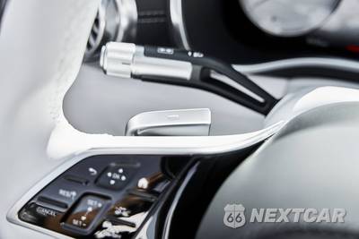 2026 Mercedes-Benz Maybach SL 680 Monogram Series - zdjęcie 56 z 79 - miniatura