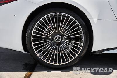 2026 Mercedes-Benz Maybach SL 680 Monogram Series - zdjęcie 29 z 79 - miniatura