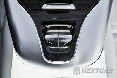 2026 Mercedes-Benz Maybach SL 680 Monogram Series - zdjęcie 66 z 79 - miniatura