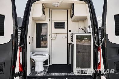 2024 Mercedes-Benz Sprinter 3500XD Cargo Van DRW High Roof 170.0" WB - zdjęcie 21 z 92 - miniatura