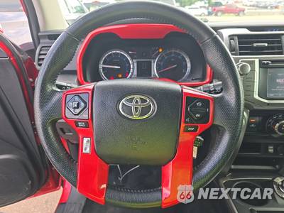2019 Toyota 4Runner SR5 - zdjęcie 10 z 35 - miniatura