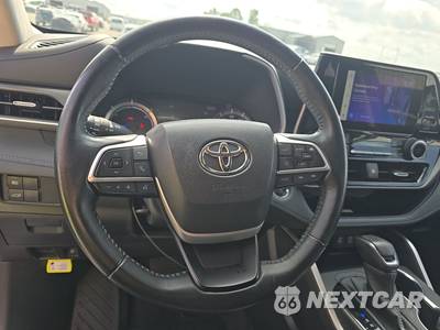 2023 Toyota Highlander Hybrid XLE - zdjęcie 10 z 26 - miniatura
