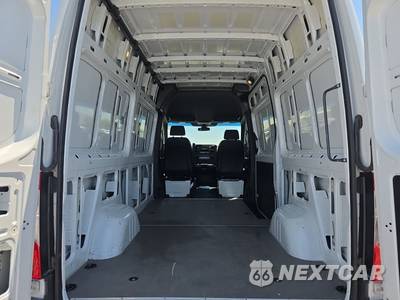 2025 Mercedes-Benz Sprinter 2500 Cargo Van Standard Roof 144.0" WB - zdjęcie 15 z 27 - miniatura