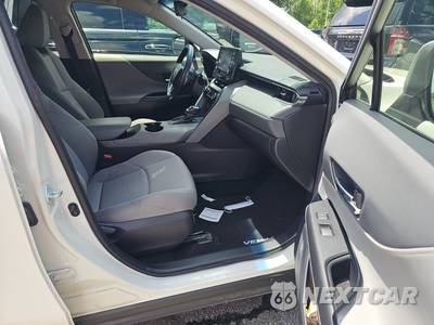 2021 Toyota Venza LE - zdjęcie 8 z 24 - miniatura