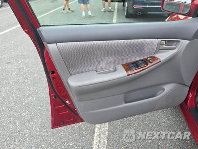 2005 Toyota Corolla S - zdjęcie 9 z 32 - miniatura