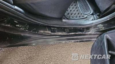 2016 Toyota Camry LE - zdjęcie 70 z 73 - miniatura