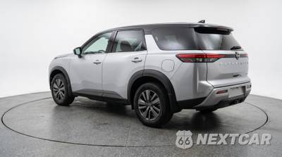 2025 Nissan Pathfinder SV - zdjęcie 5 z 12 - miniatura