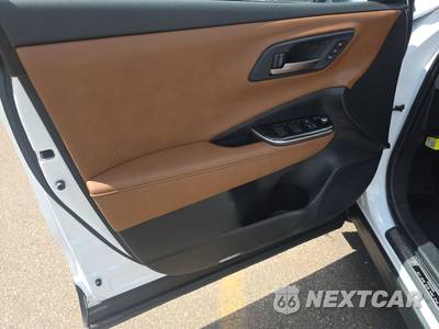 2025 Toyota Crown Signia XLE - zdjęcie 9 z 30 - miniatura