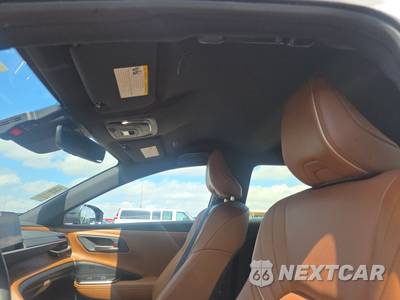 2025 Toyota Crown Signia XLE - zdjęcie 19 z 30 - miniatura