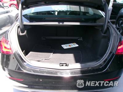 2025 Mercedes-Benz C 300 - zdjęcie 27 z 28 - miniatura