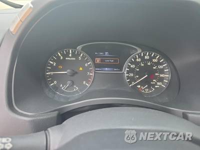 2019 Nissan Pathfinder S - zdjęcie 13 z 25 - miniatura