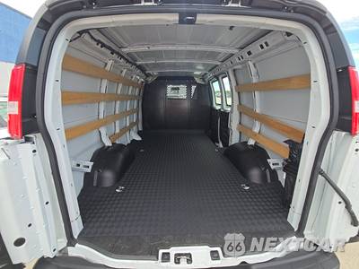 2025 GMC Savana 2500 Cargo Van 1WT 135.0" WB - zdjęcie 17 z 25 - miniatura