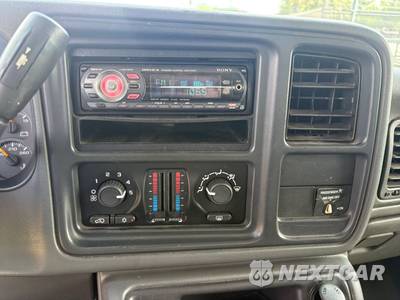 2004 Chevrolet Silverado 2500HD LS Extended Cab Medium Bed 1SB w/Rear Doors - zdjęcie 36 z 36 - miniatura