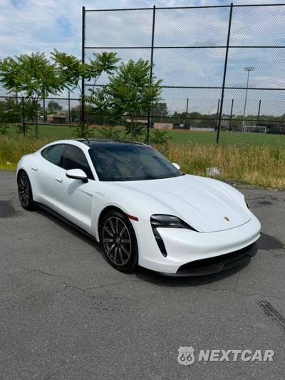 2020 Porsche Taycan 4S - zdjęcie 13 z 22 - miniatura