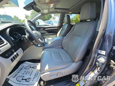 2017 Toyota Highlander XLE - zdjęcie 7 z 24 - miniatura