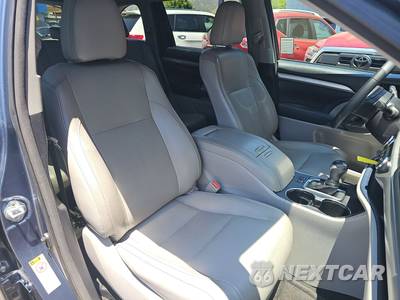 2017 Toyota Highlander XLE - zdjęcie 8 z 24 - miniatura