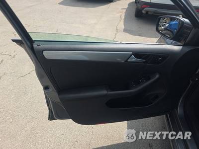 2017 Volkswagen Jetta SE - zdjęcie 9 z 30 - miniatura