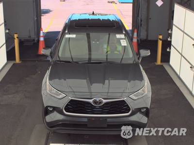 2020 Toyota Highlander XLE - zdjęcie 2 z 51 - miniatura