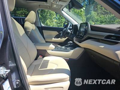 2020 Toyota Highlander XLE - zdjęcie 8 z 51 - miniatura