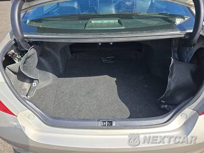 2017 Toyota Camry SE - zdjęcie 16 z 39 - miniatura