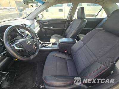 2017 Toyota Camry SE - zdjęcie 7 z 39 - miniatura