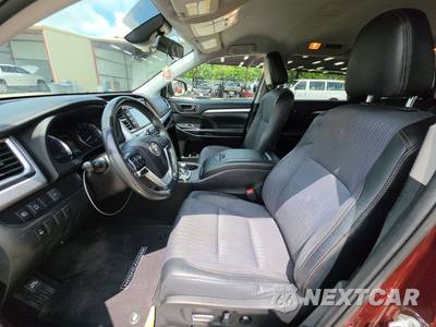 2019 Toyota Highlander LE Plus - zdjęcie 7 z 22 - miniatura