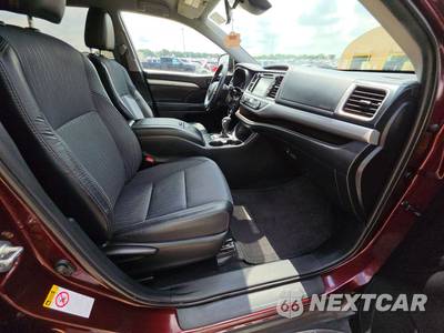 2019 Toyota Highlander LE Plus - zdjęcie 8 z 22 - miniatura