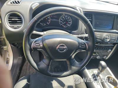 2019 Nissan Pathfinder SV - zdjęcie 10 z 19 - miniatura