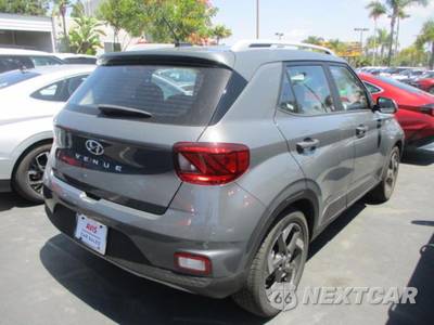 2025 Hyundai Venue SEL - zdjęcie 12 z 26 - miniatura