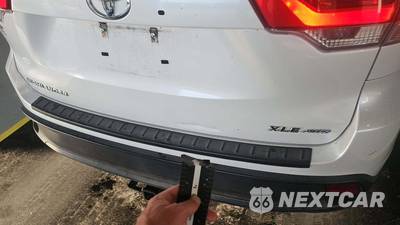 2018 Toyota Highlander XLE - zdjęcie 24 z 30 - miniatura