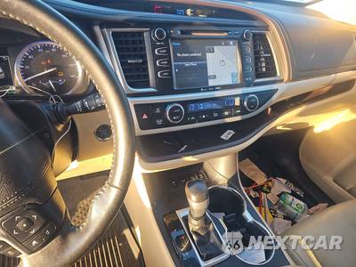 2018 Toyota Highlander XLE - zdjęcie 11 z 30 - miniatura