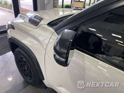 2024 Toyota Sequoia TRD Pro - zdjęcie 12 z 56 - miniatura