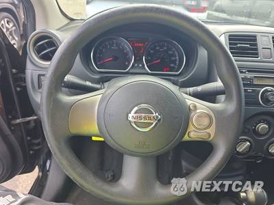 2013 Nissan Versa 1.6 SV - zdjęcie 10 z 18 - miniatura