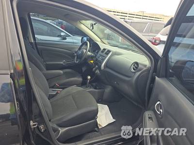 2013 Nissan Versa 1.6 SV - zdjęcie 8 z 18 - miniatura