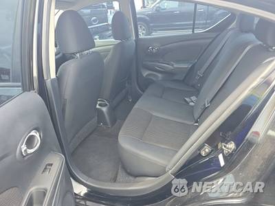 2013 Nissan Versa 1.6 SV - zdjęcie 13 z 18 - miniatura