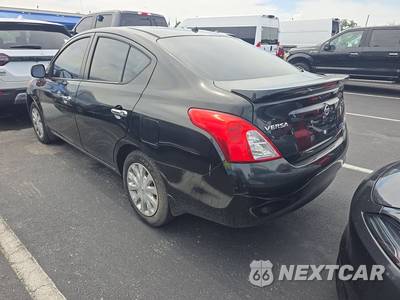 2013 Nissan Versa 1.6 SV - zdjęcie 6 z 18 - miniatura