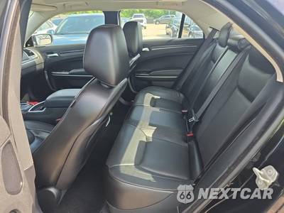 2023 Chrysler 300 Touring L - zdjęcie 16 z 22 - miniatura