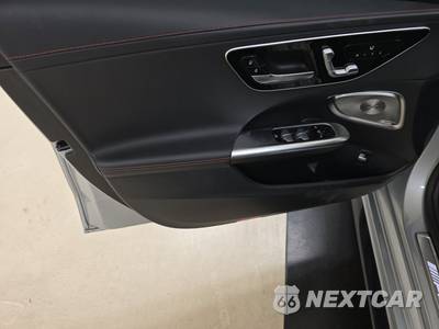 2024 Mercedes-Benz AMG C 43 4MATIC - zdjęcie 12 z 18 - miniatura