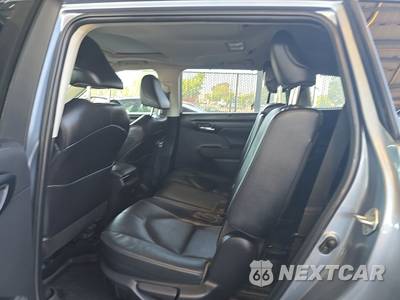 2023 Toyota Highlander XLE - zdjęcie 13 z 51 - miniatura