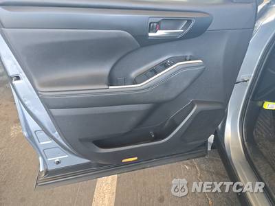2023 Toyota Highlander XLE - zdjęcie 9 z 51 - miniatura