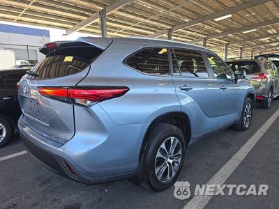 2023 Toyota Highlander XLE - zdjęcie 4 z 51 - miniatura