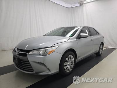 2017 Toyota Camry LE - zdjęcie 1 z 18 - miniatura