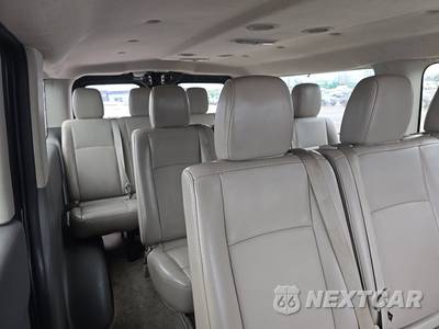 2017 Nissan NV3500 HD Passenger SL 146.1" WB - zdjęcie 14 z 19 - miniatura