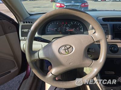 2002 Toyota Camry LE - zdjęcie 10 z 18 - miniatura