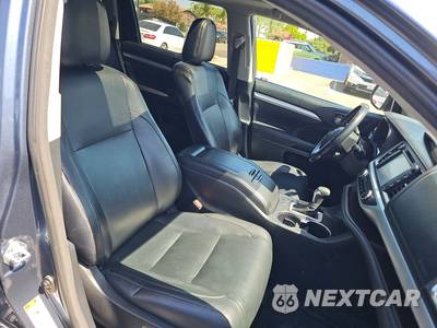 2017 Toyota Highlander XLE - zdjęcie 8 z 24 - miniatura