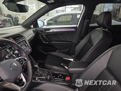 2022 Volkswagen Tiguan SE R-Line Black - zdjęcie 8 z 25 - miniatura