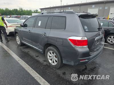2011 Toyota Highlander SE - zdjęcie 6 z 18 - miniatura